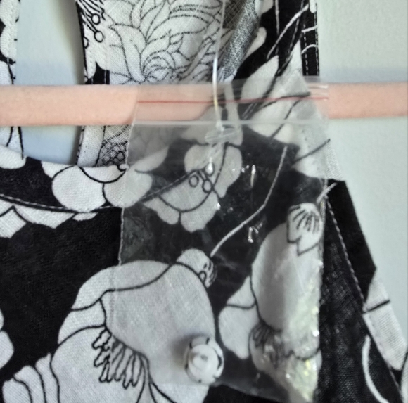 J.Crew, New Amber Black White Classic Floral Linen Halter Tank Top Size Large - Picture 8 of 12